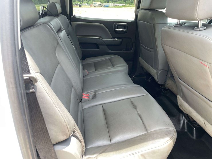 2018-chevrolet-silverado-1500-image-15