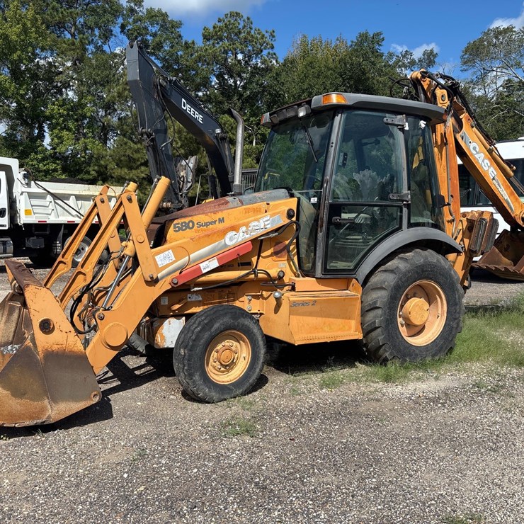 2005 CASE 580