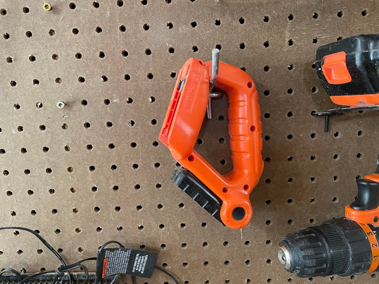 #10141-•-(7)-black-and-decker-cordless-power-tools-image-8