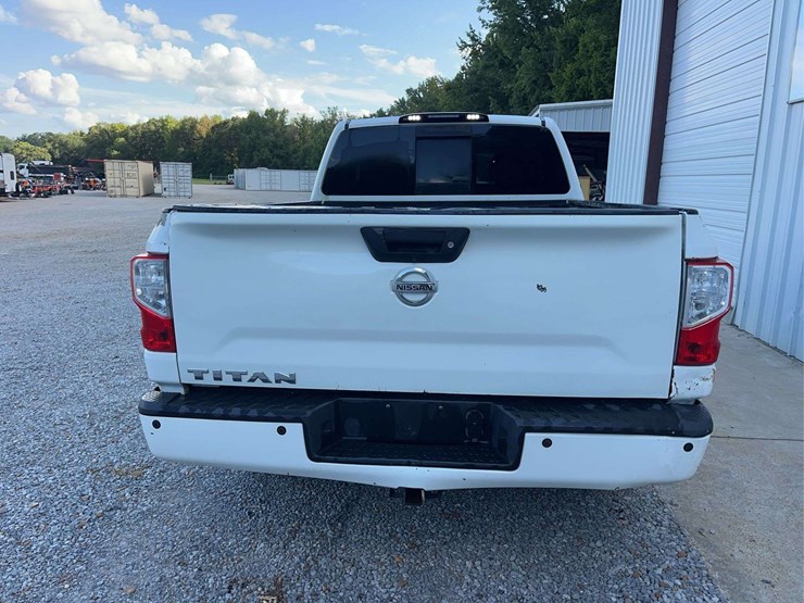2018-nissan-titan-image-6