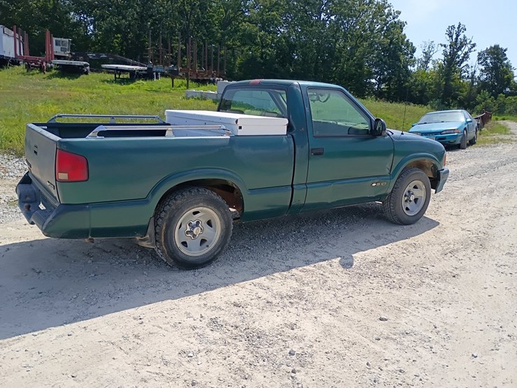1996-chevrolet-s10-image-8