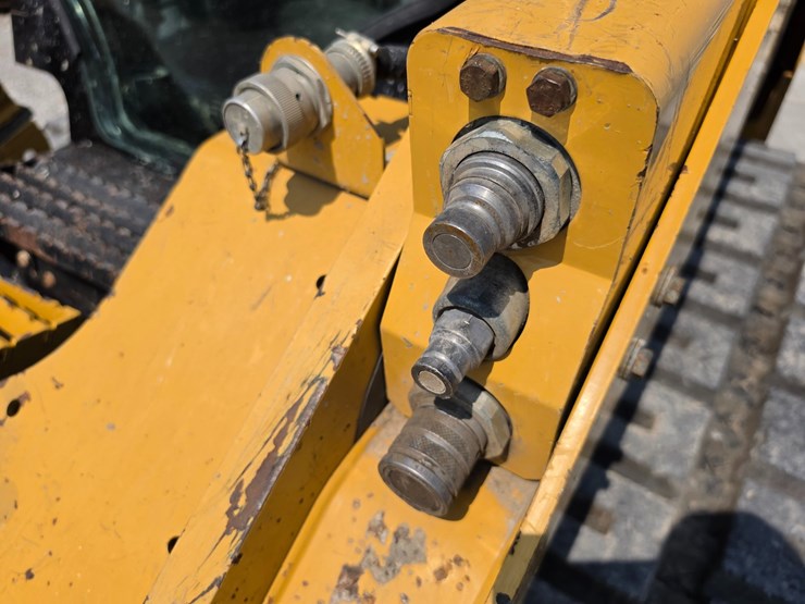 2016-caterpillar-289d-image-61