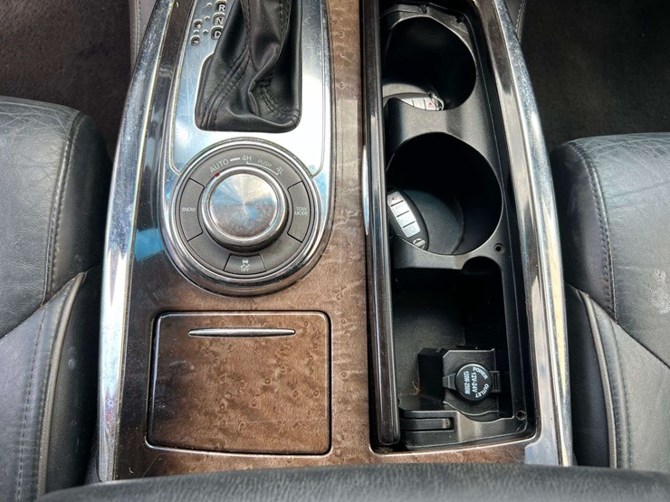 2012-infiniti-qx56-image-28