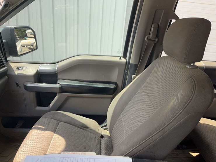 2016-ford-f150-image-23