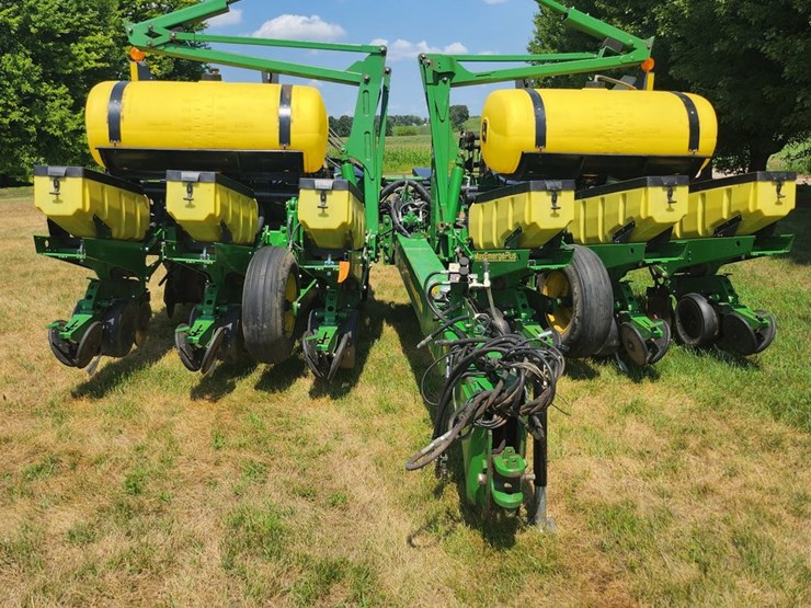 john-deere-1760-image-2