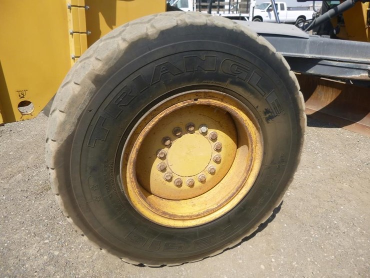 2012-deere-672gp-image-39
