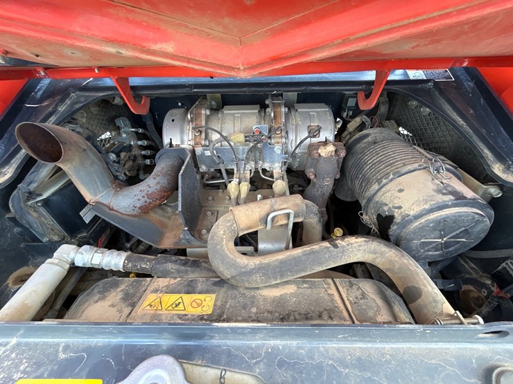kubota-svl75-2-image-10