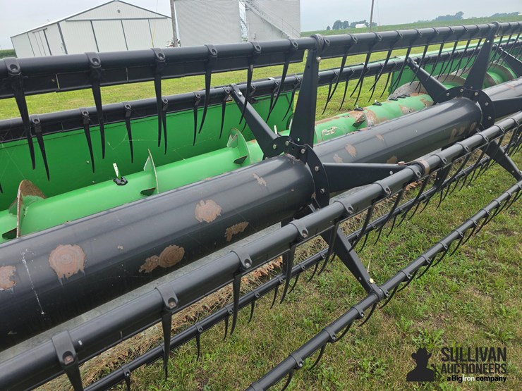 2010-john-deere-635f-image-16