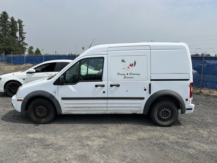 2010-ford-transit-connect-image-2