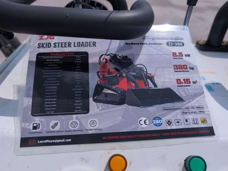 zjg-mini-skid-steer-loader-zj-380-(white)---15hp-image-11