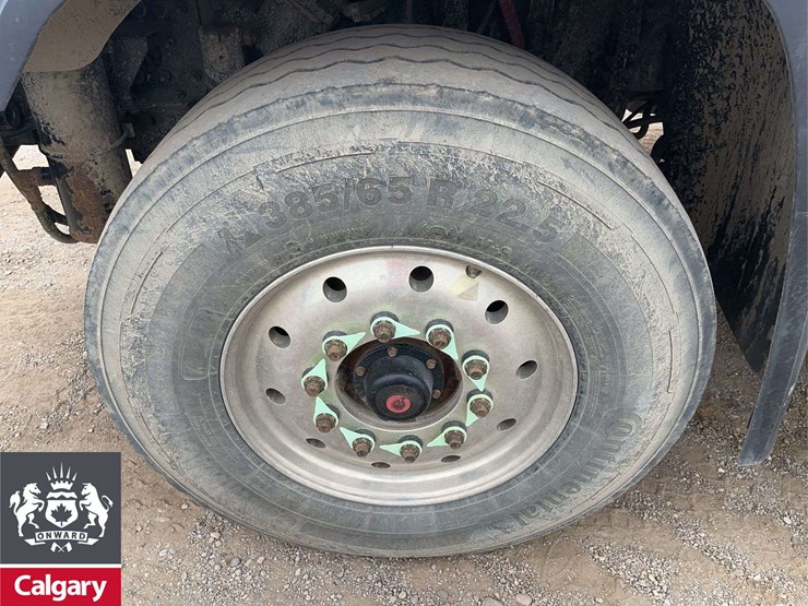 2016-freightliner-114sd-image-10