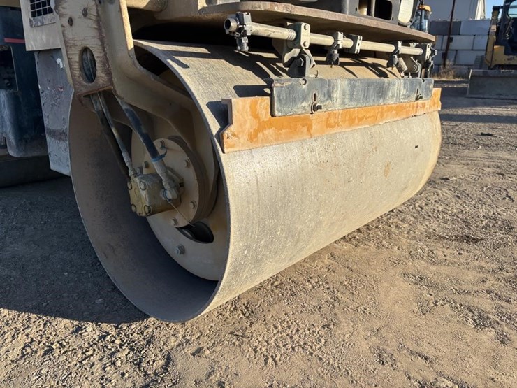 2006-caterpillar-cb-224e-image-11