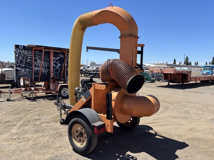 2014-scag-giant-vac-vacuum-trailer-image-4