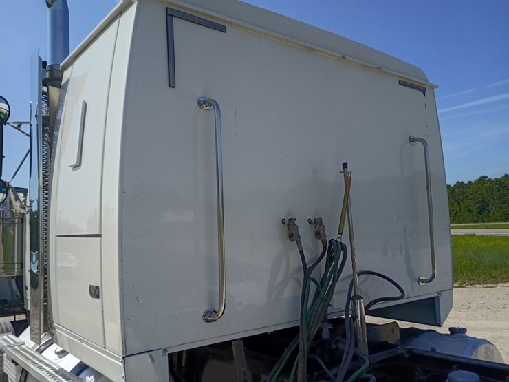 2014-western-star-4900-image-73