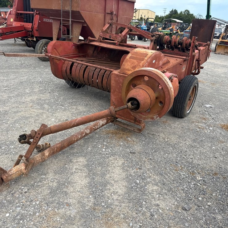 MASSEY-FERGUSON 10