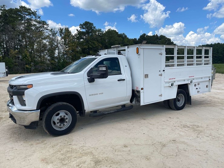 2020-chevrolet-silverado-3500-image-1