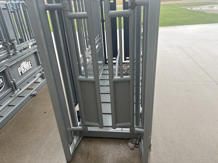 unused-pearson-prime-squeeze-chute-image-4