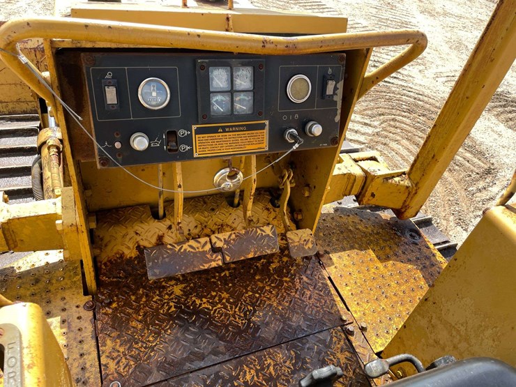 caterpillar-d4c-image-19