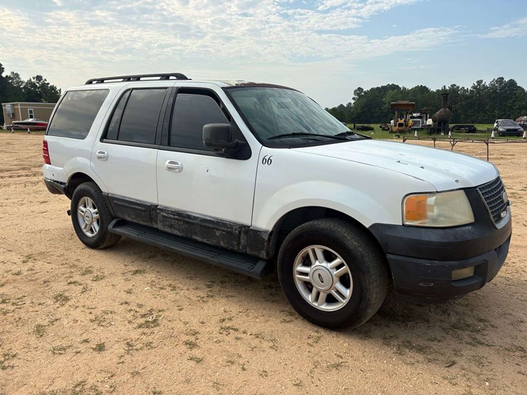 2005-ford-expedition-image-4