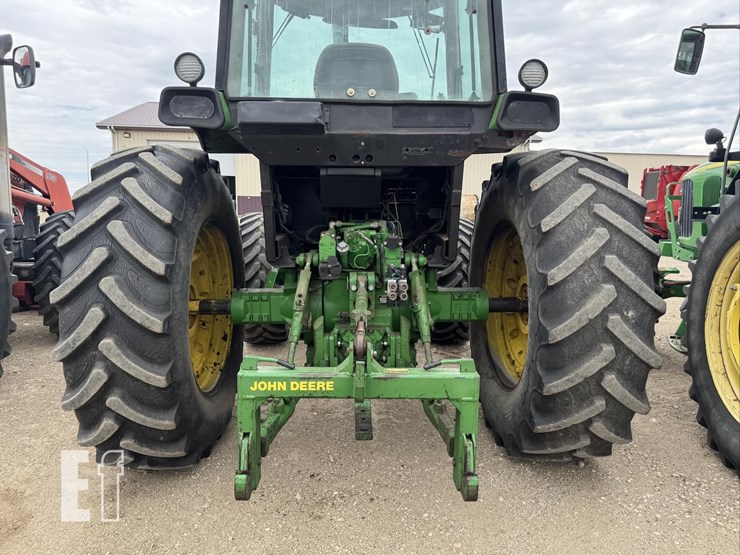 1990-john-deere-4455-image-38