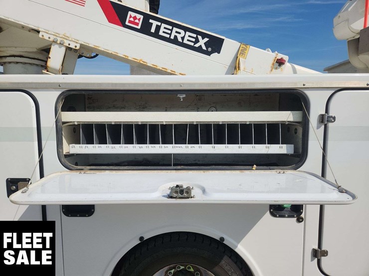 2020-ford-f550-image-34
