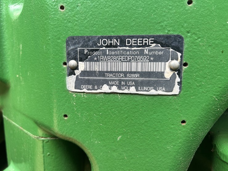 2013-john-deere-8285r-image-23