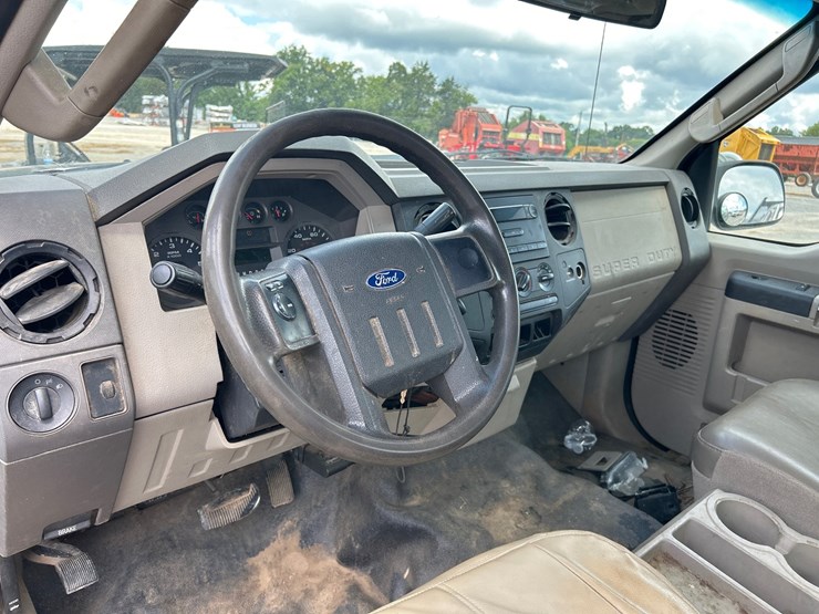 2008-ford-f250-image-12