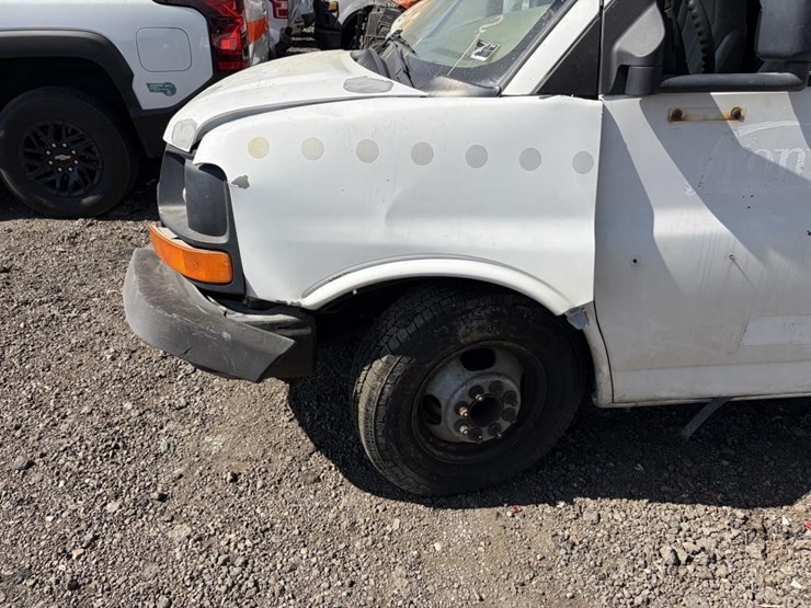 2006-chevrolet-express-g3500-image-6