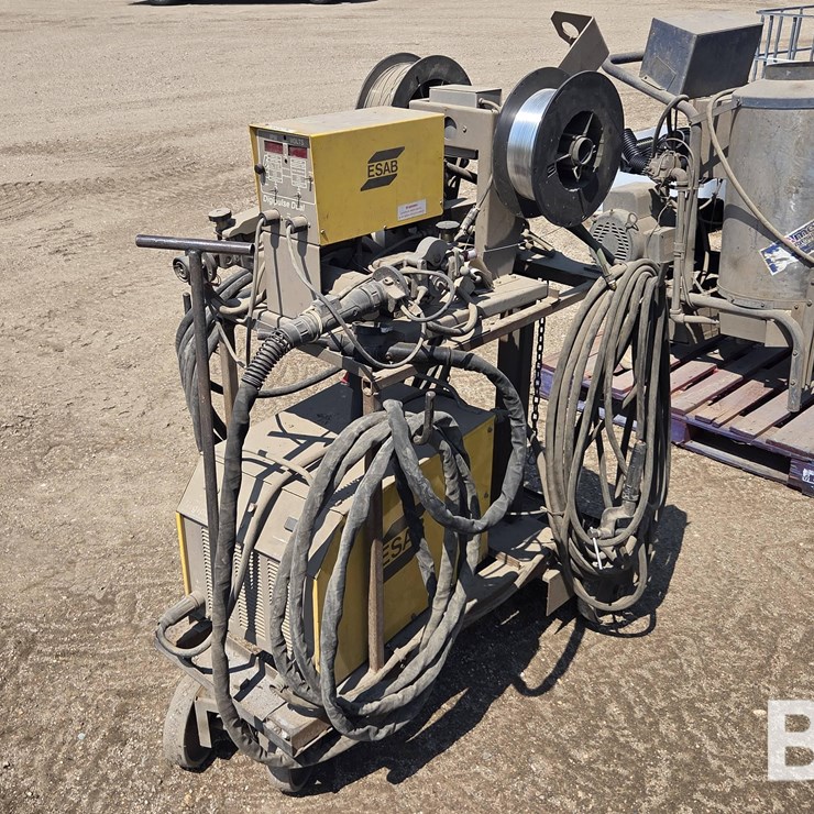 ESAB Digipulse DP-450 Welder