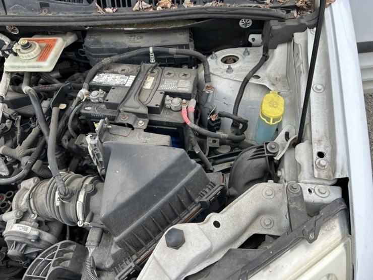 2010-ford-transit-connect-image-31