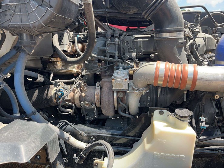 2022-kenworth-t680-image-39