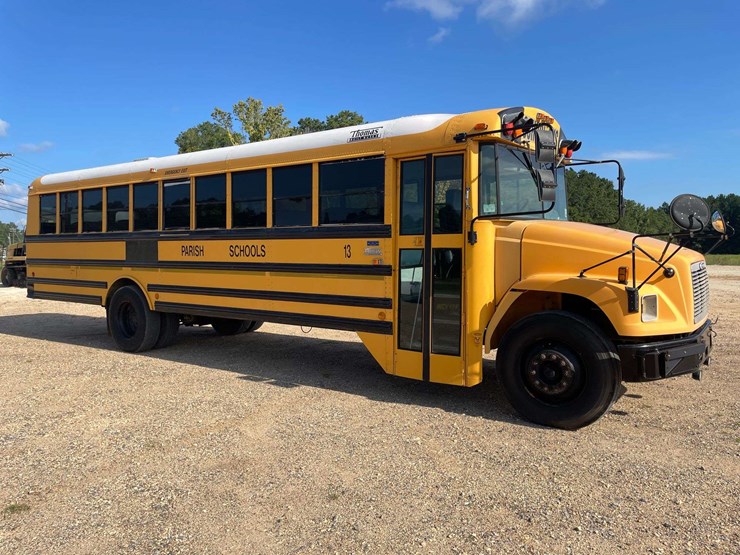 2002-freightliner-fs65-image-4
