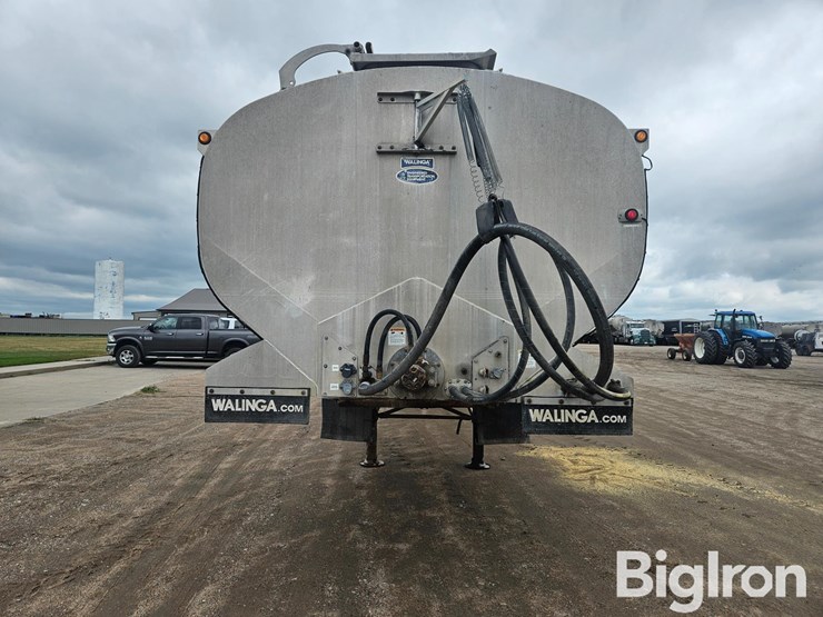 2014-walinga-hat-47-44102-tri/a-bulk-aluminum-feed-trailer-image-2