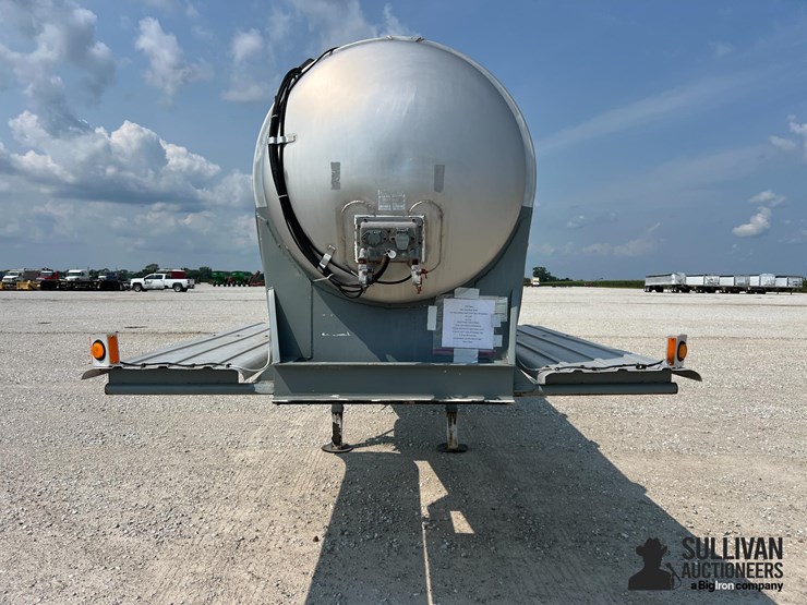 1976-polar-tanker-image-2