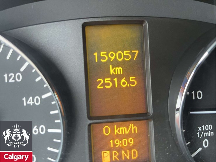 2012-mercedes-benz-sprinter-3500-image-25