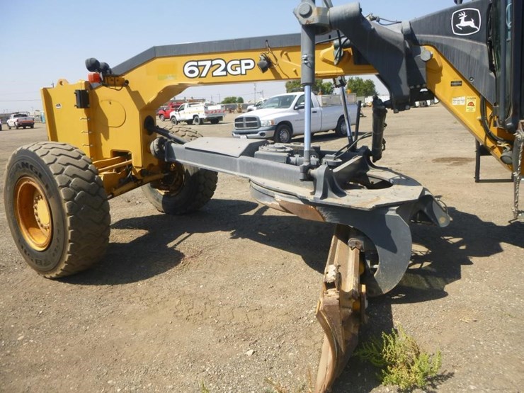 2012-deere-672gp-image-18
