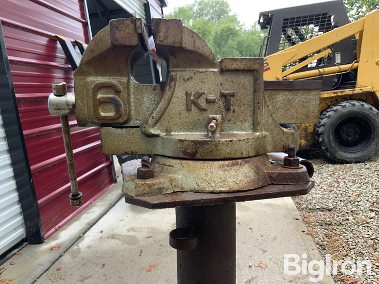 k-tool-6"-free-standing-hand-vice-image-13