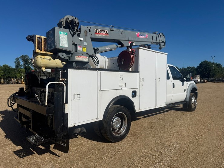 2011-ford-f550-image-2