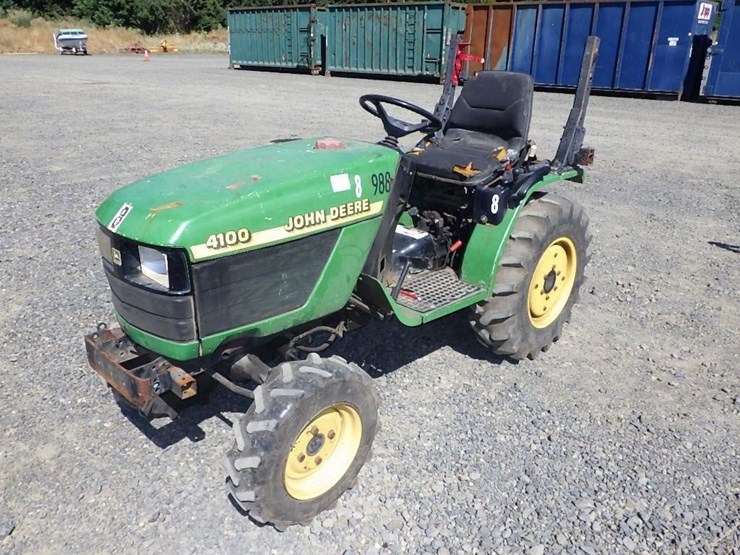 john-deere-4100-image-1