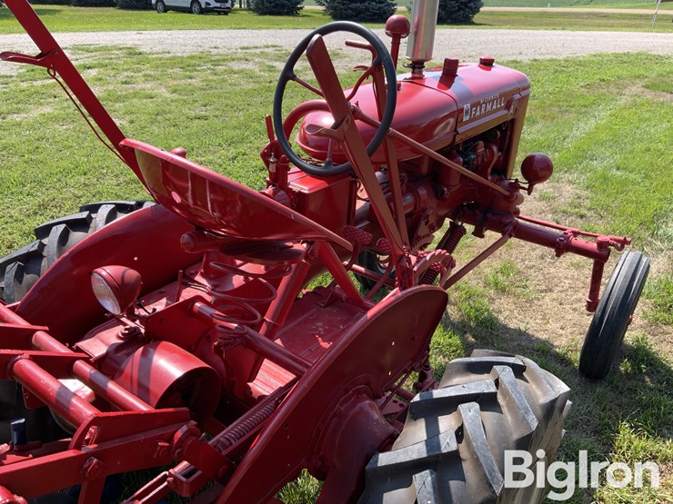 mccormick-farmall-a-2wd-tractor-w/plow-no.-87-image-15