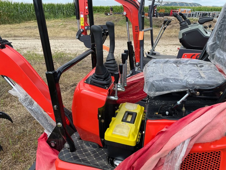 #9723-•-alistair-mini-excavator-image-6