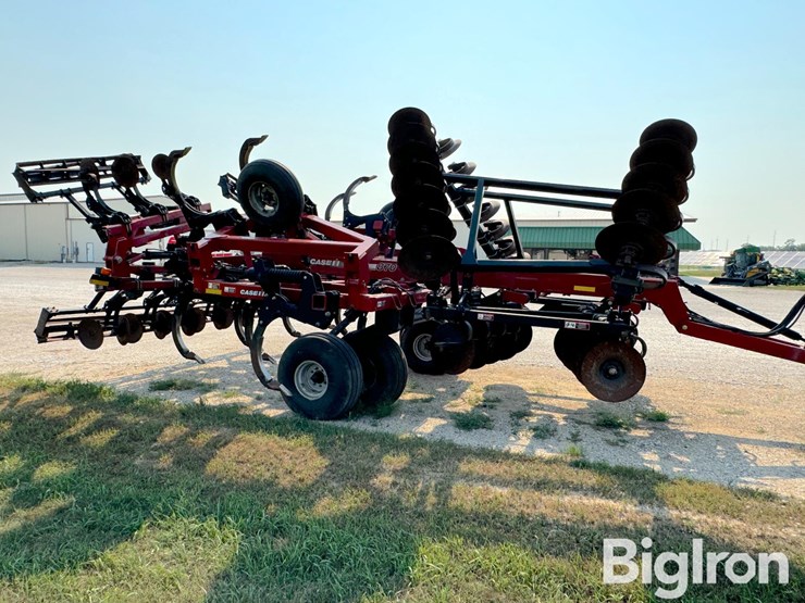 2013-case-ih-870-disc-ripper-image-4