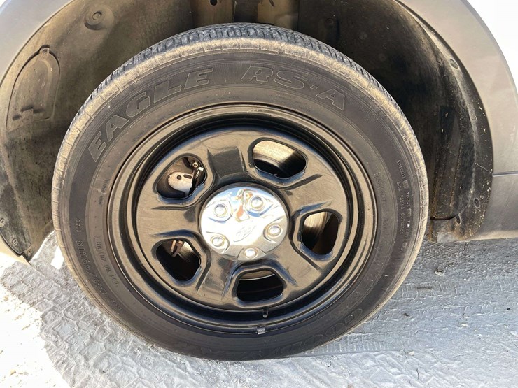 2018-ford-explorer-image-18