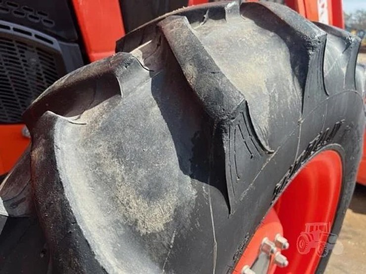 2015-kubota-m5-111d-image-14