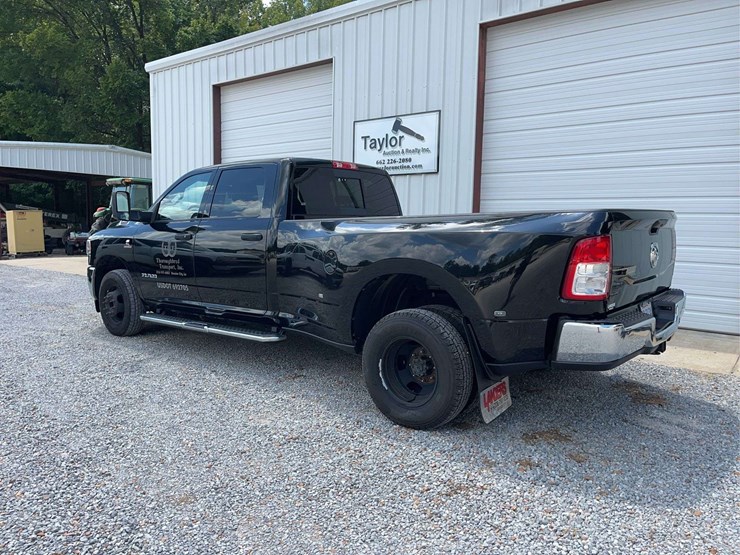 2022-dodge-3500-image-7