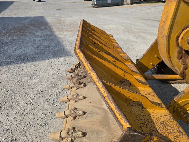 caterpillar-953d-image-35