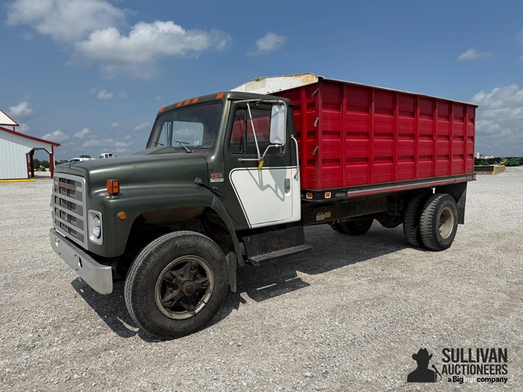 1984-international-s1700-image-1