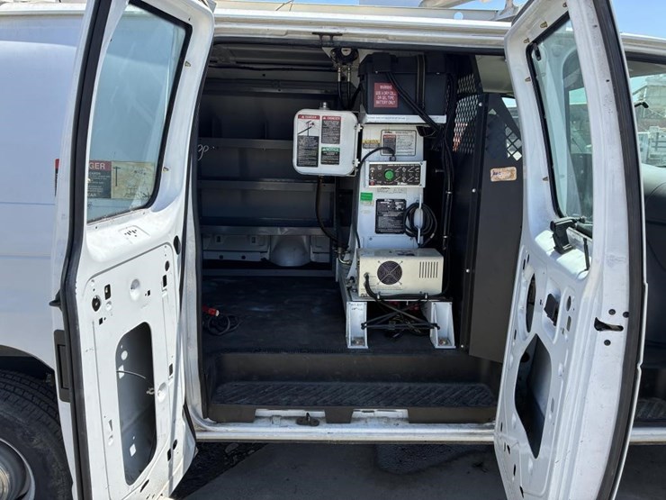 2005-ford-e350-sd-image-23