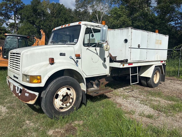 1998-international-4700-image-1