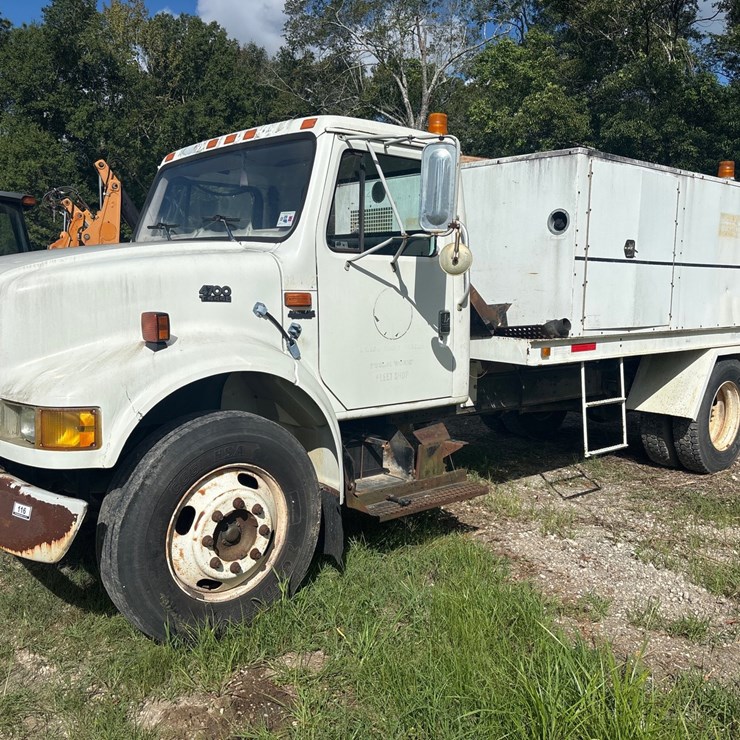 1998 INTERNATIONAL 4700